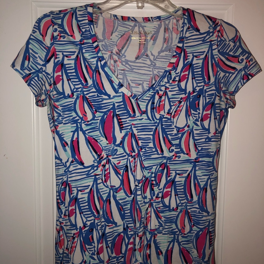 Lily Pulitzer t-shirt